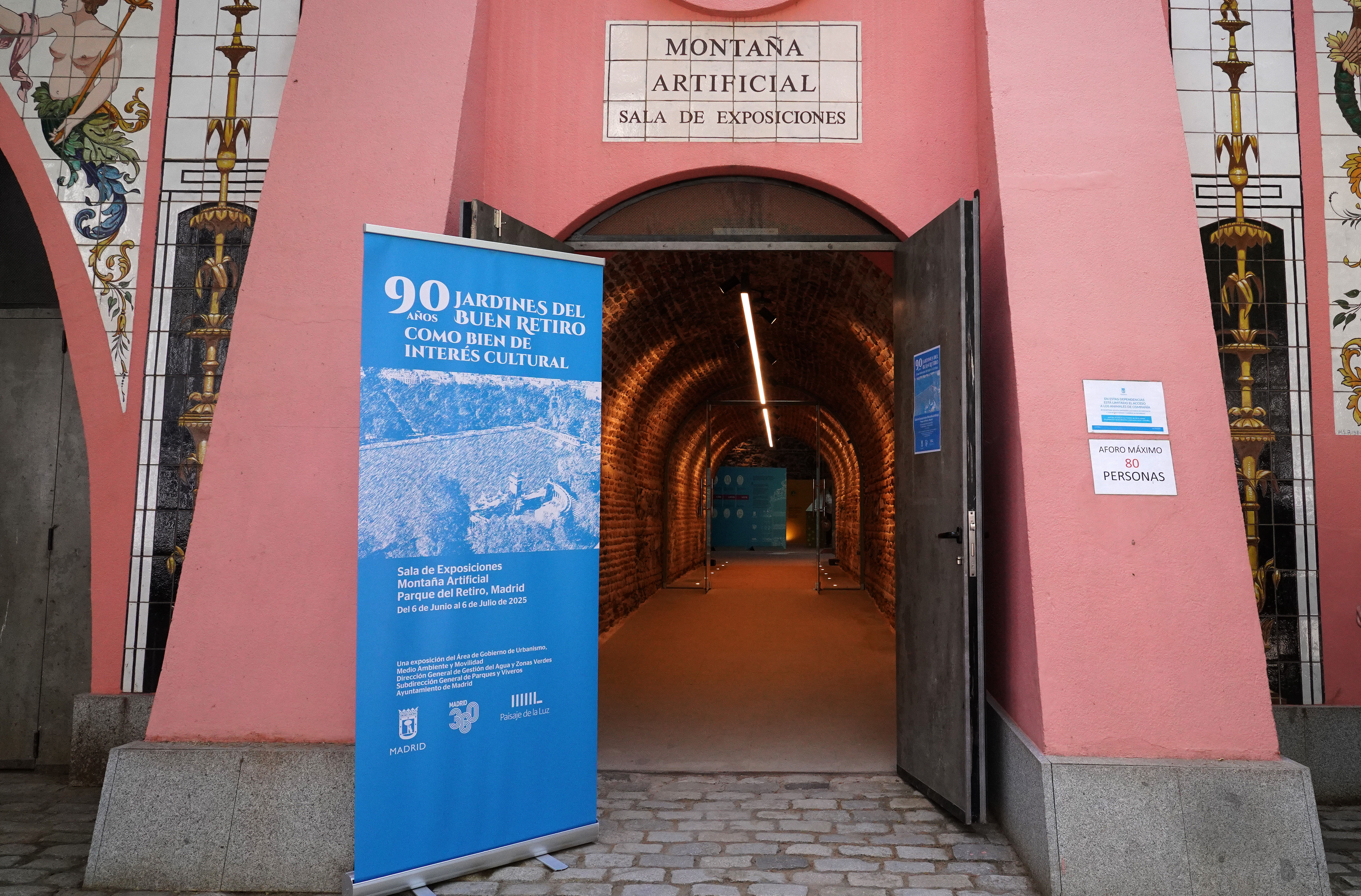 Acceso principal a la exposición