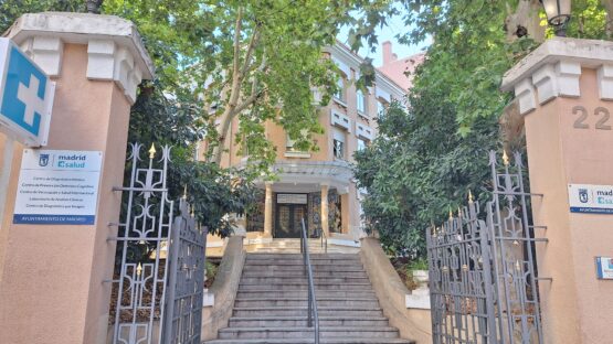 Centro médico en la calle Montesa. Madrid Salud