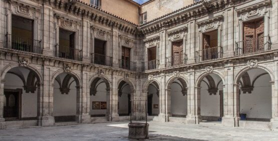 Claustro del Instituto San Isidro