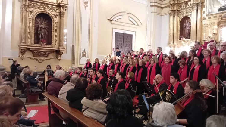 Imagen de un coro en una iglesia dentro del programa Música en las Iglesias de la agenda de Navidad de ediciones anteriores