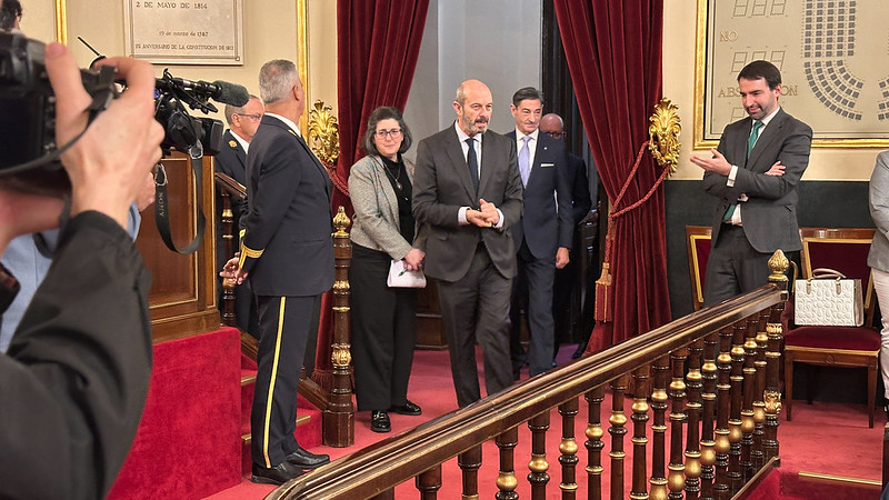 Movistar Inter es recibido por Pedro Rollán en el Senado.