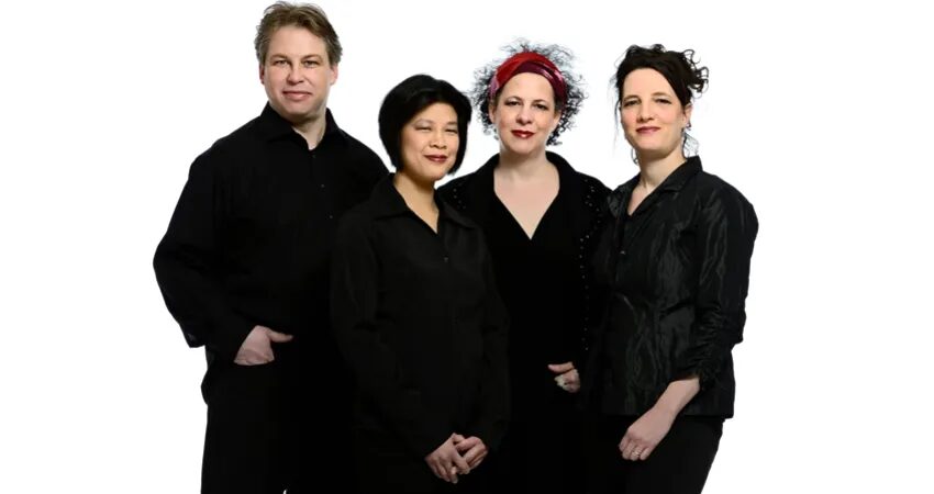 Integrantes del Quatuor Bozzini posando en estudio.