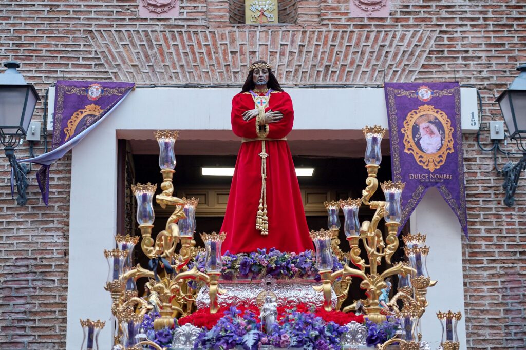 Jesús Nazareno El Pobre en procesión en Madrid Semana Santa
